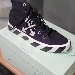 Black High Top Off White canvas sneakers